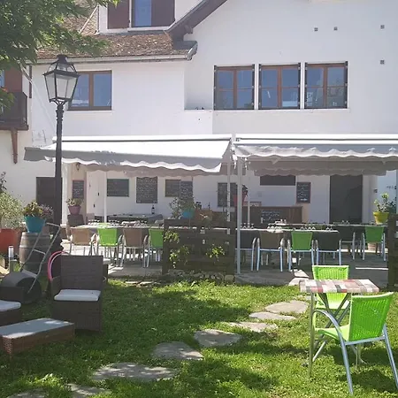 호텔 Restaurant Le Traineau